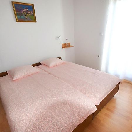Apartments Vera Malinska Ngoại thất bức ảnh