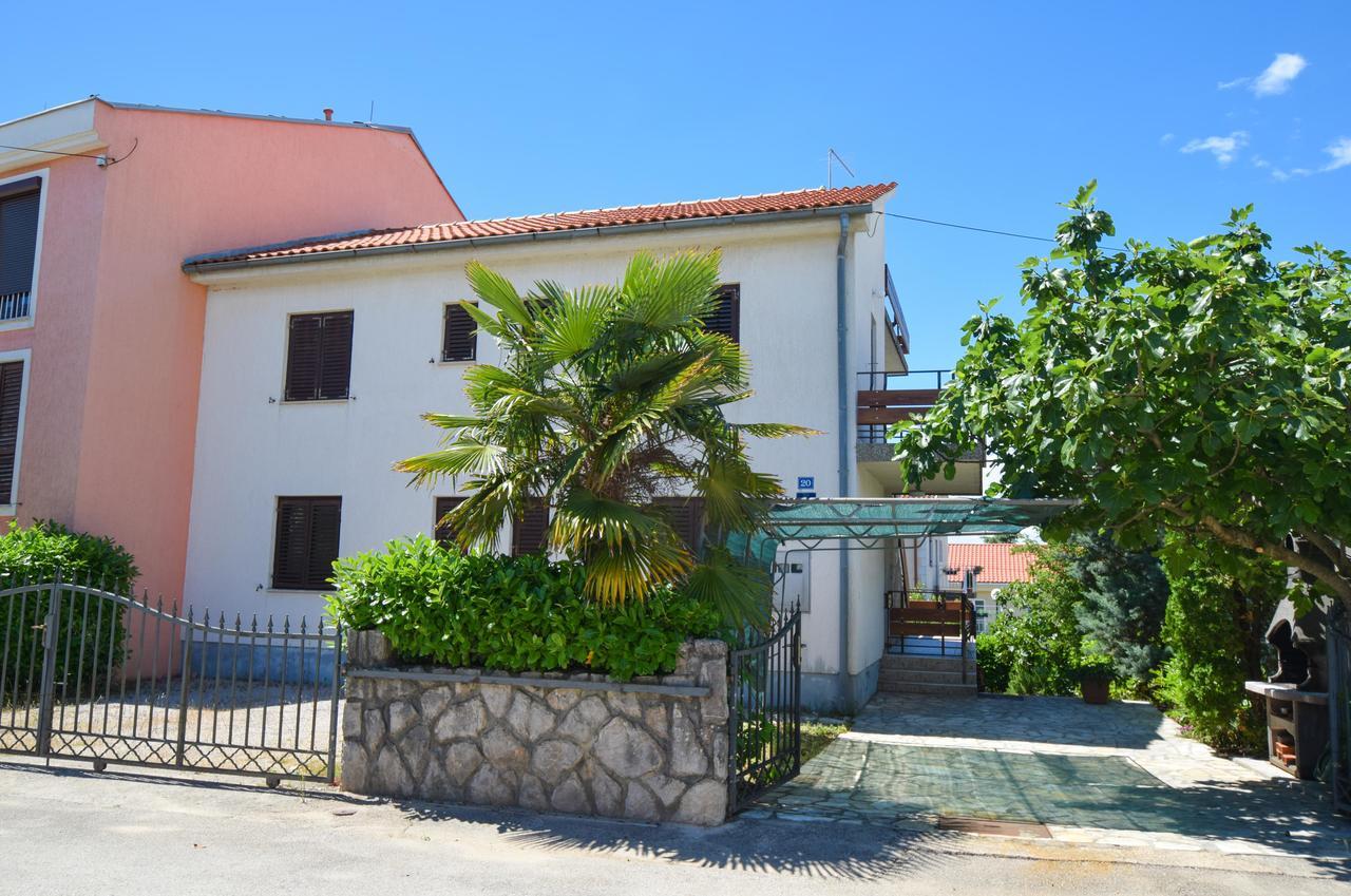 Apartments Vera Malinska Ngoại thất bức ảnh