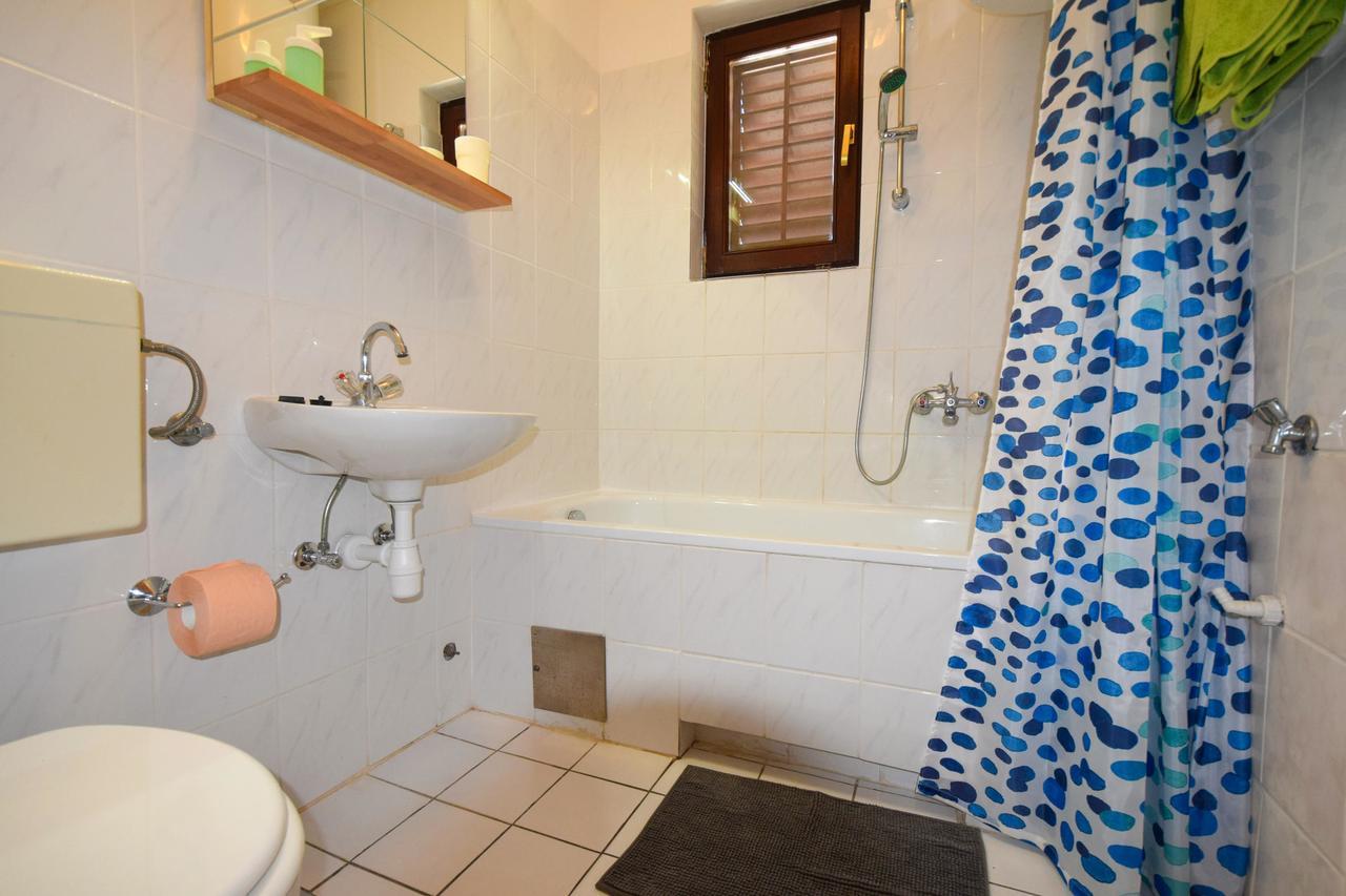 Apartments Vera Malinska Ngoại thất bức ảnh
