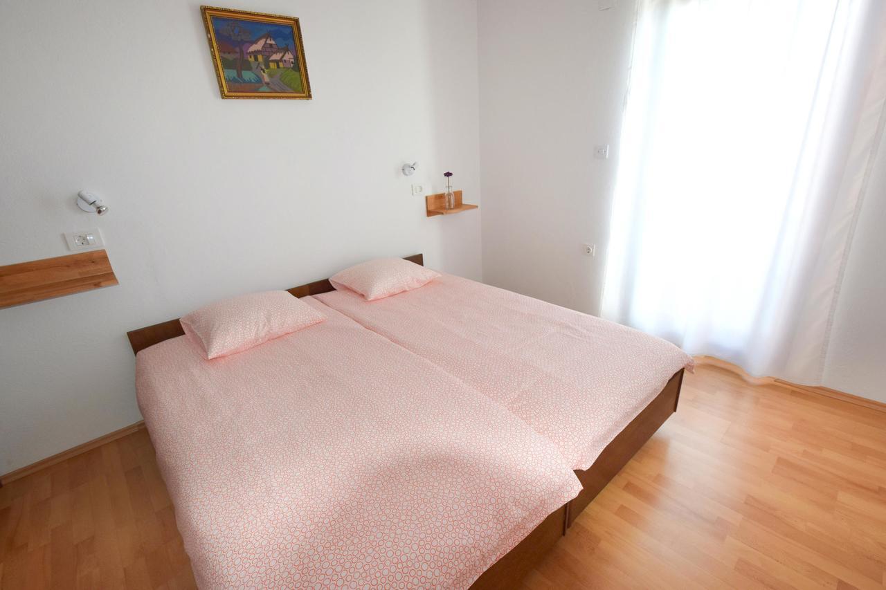 Apartments Vera Malinska Ngoại thất bức ảnh