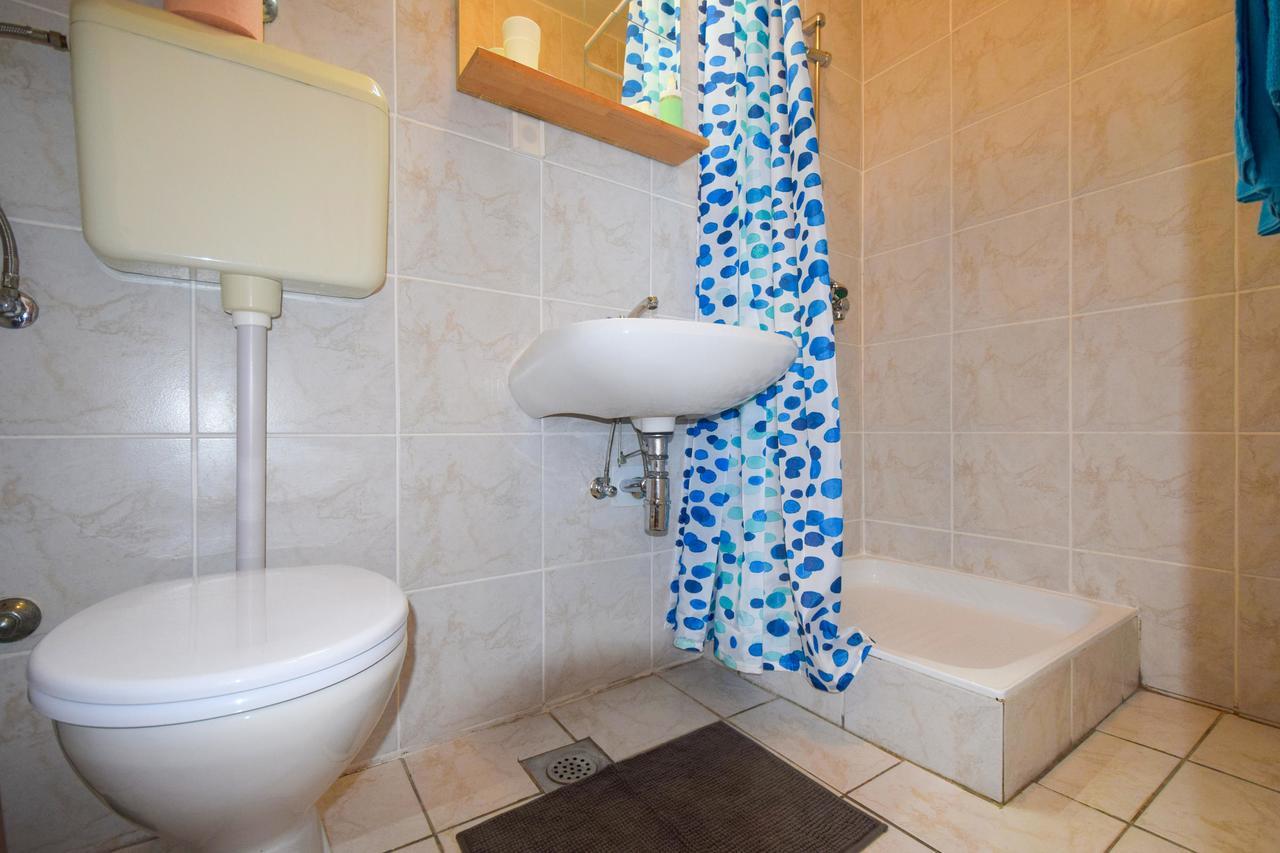 Apartments Vera Malinska Ngoại thất bức ảnh