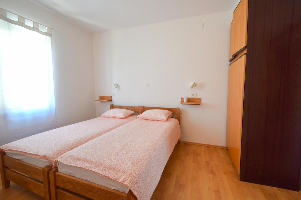 Apartments Vera Malinska Ngoại thất bức ảnh