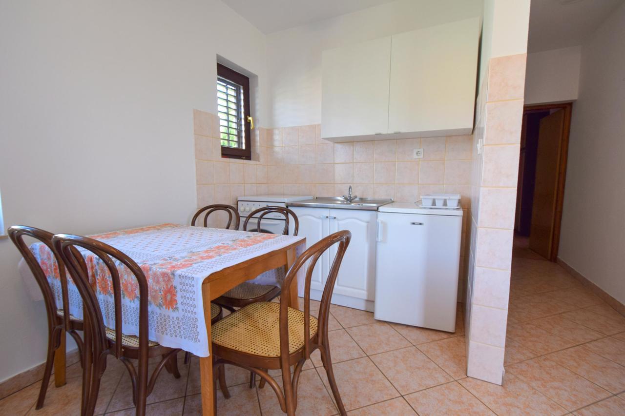 Apartments Vera Malinska Ngoại thất bức ảnh
